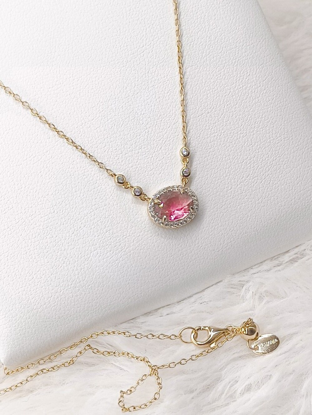 New Kamaria Pink Aura Tourmaline Halo Crystal Gemstone Gold Chain Necklace NIB